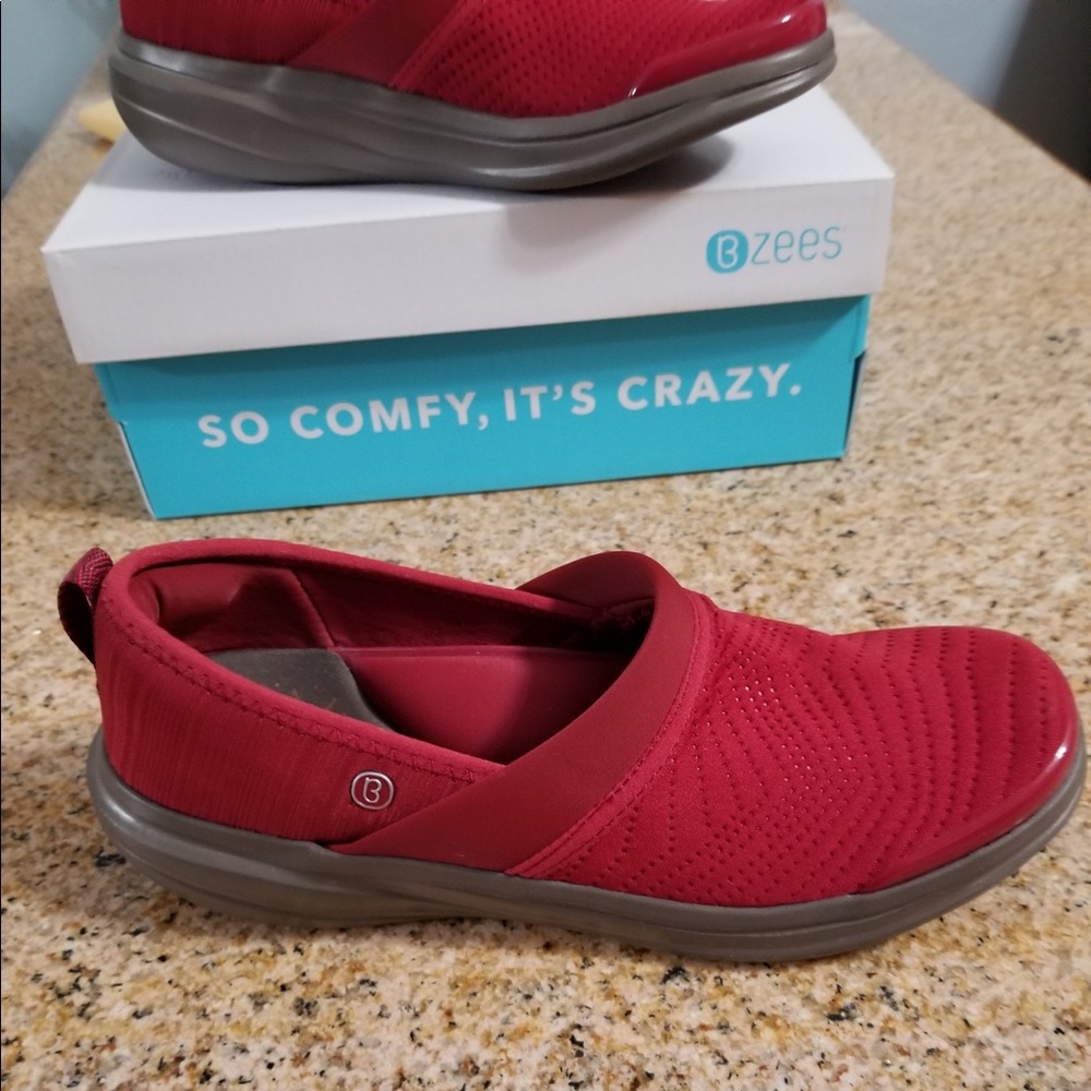 BZEES Coco Loafer Size 7 NWT